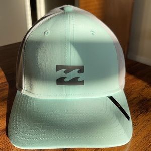 Billabong cap brand new, never worn